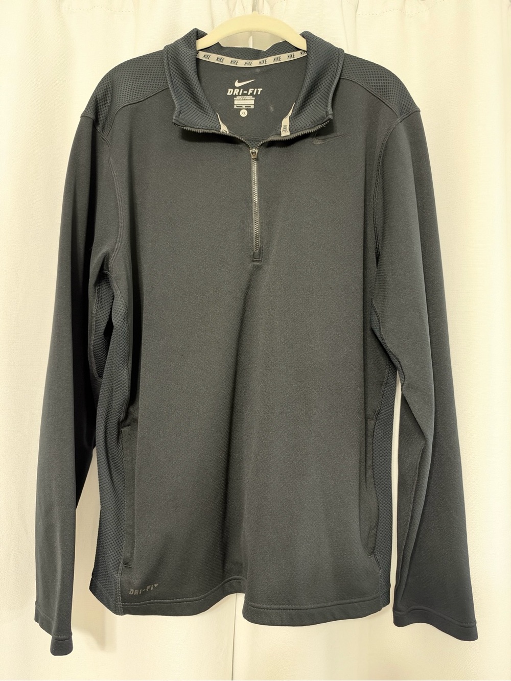 Nike Men's Dri-FIT Quarter-Zip Sweater - black